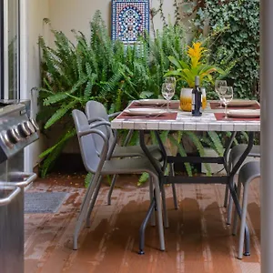  Apartment Garden Retreat